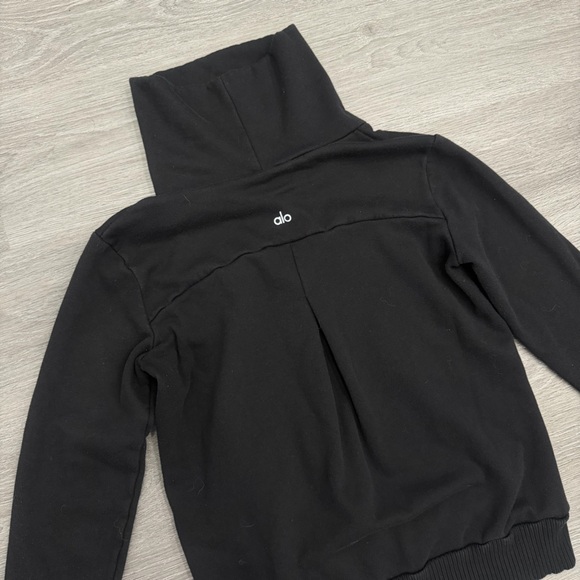 ALO Haze Long Sleeve Sweatshirt in Black Size Small - Picture 5 of 7